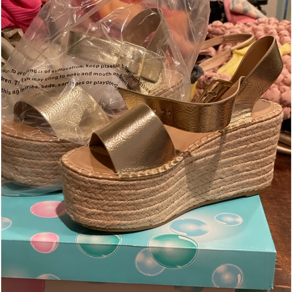 Soda, new platform wedge.